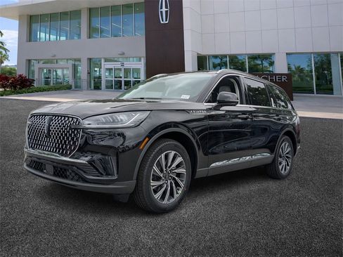 New 2026 Lincoln Aviator AWD image 3