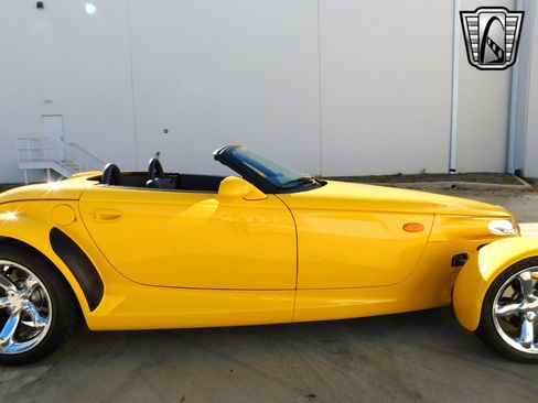 Used 2000 Plymouth Prowler image 12