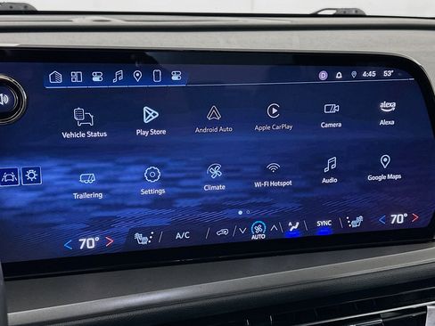 Used 2025 Chevrolet Traverse LT image 21