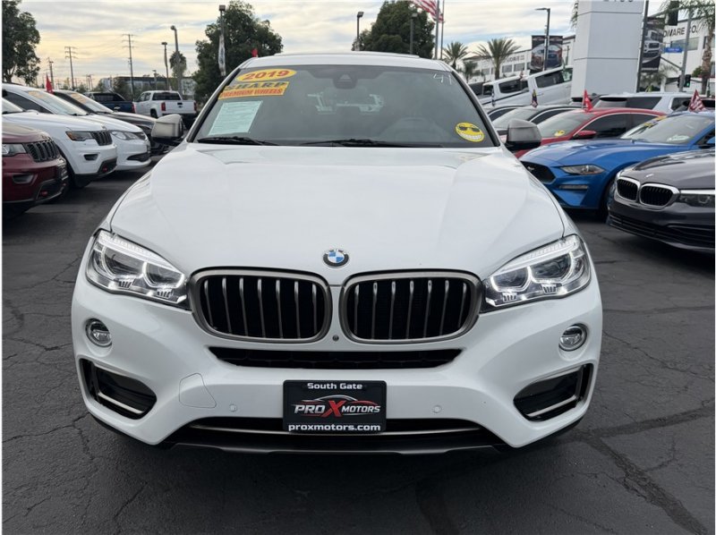 Used 2019 BMW X6 sDrive35i w/ Convenience Package RWD image 2