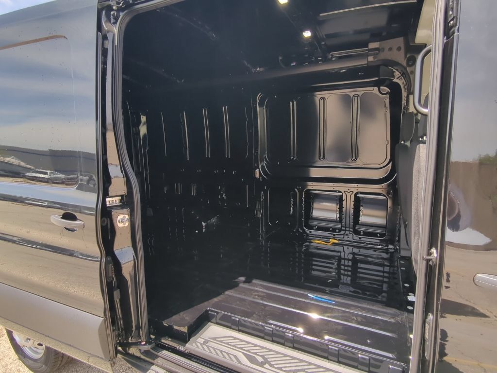 New 2026 Ford Transit 150 148 Medium Roof AWD image 10