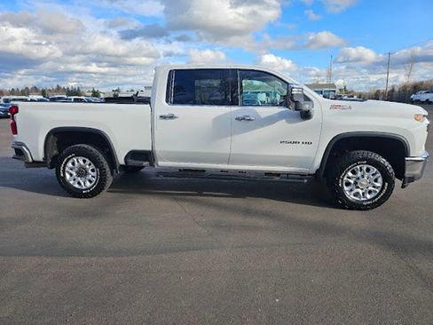 Used 2023 Chevrolet Silverado 2500 LTZ w/ LTZ Convenience Package AWD/4WD image 8
