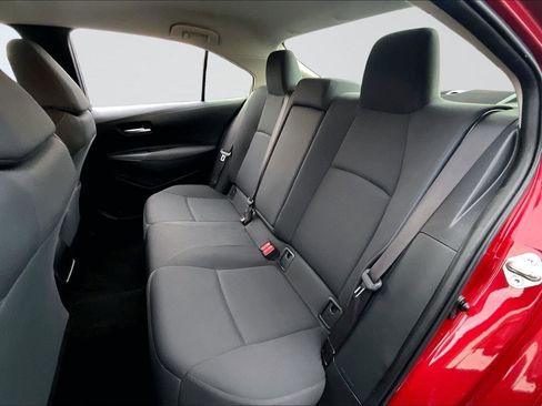 Used 2021 Toyota Corolla LE image 26