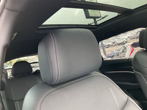 Used 2019 Audi e-tron Prestige w/ Prestige Package image 61