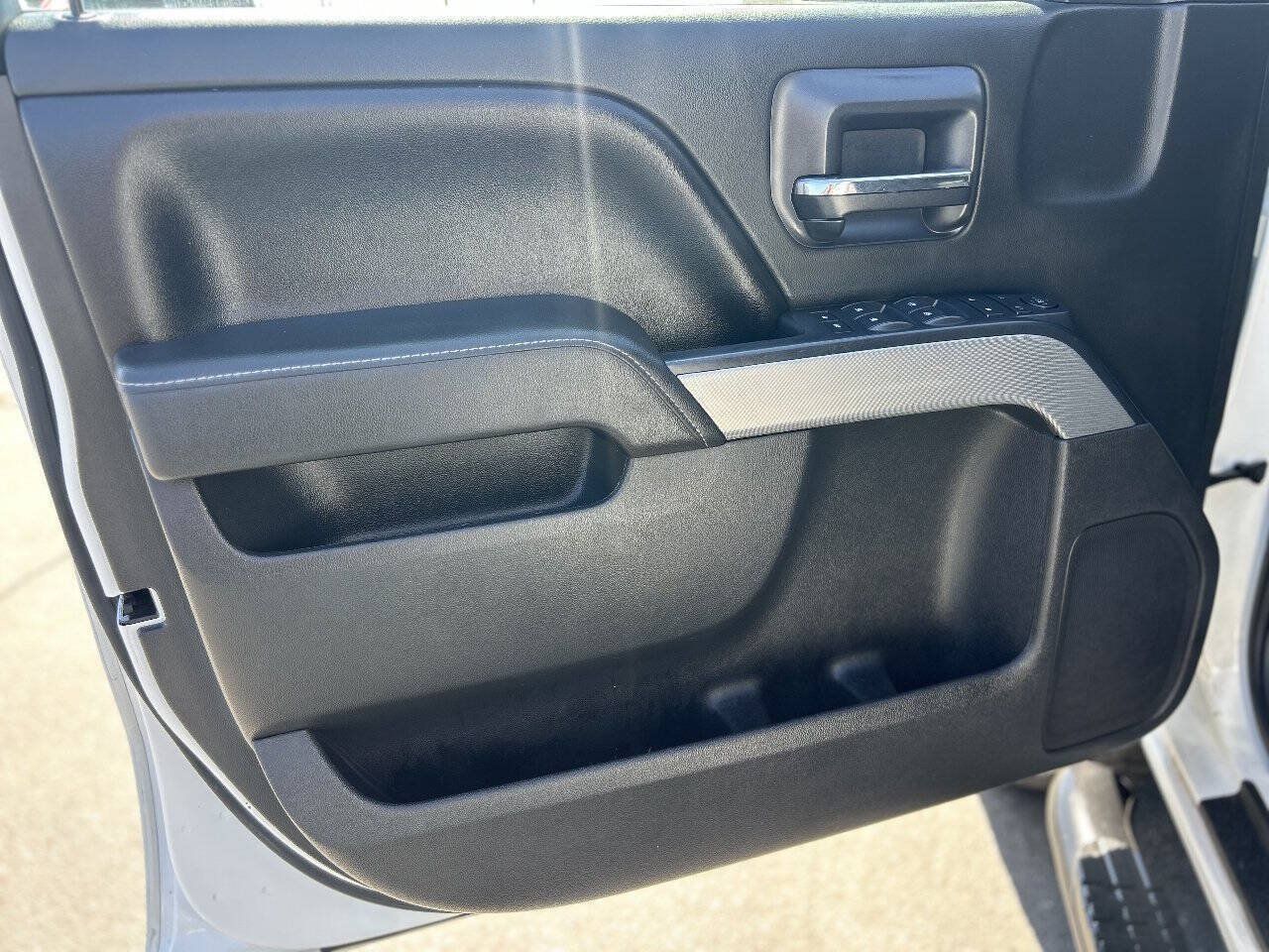 Used 2015 Chevrolet Silverado 1500 LT w/ All Star Edition AWD/4WD image 9