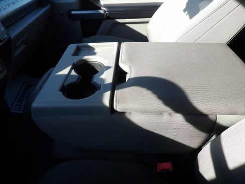 Used 2021 Ford F350 XLT image 27