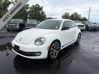 Used 2012 Volkswagen Beetle 2.0T FWD video 1