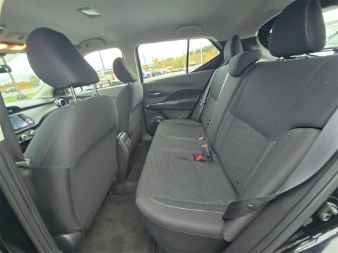 Used 2024 Nissan Kicks SV image 18