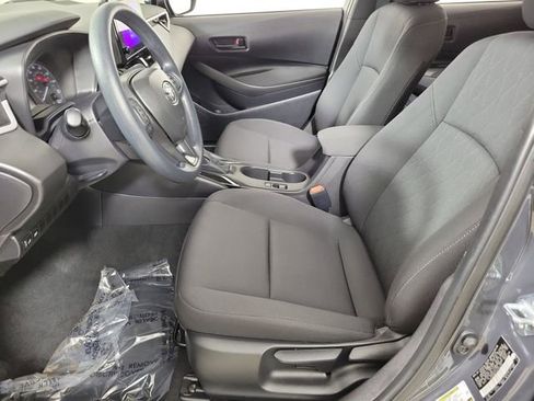 Used 2025 Toyota Corolla LE FWD image 19