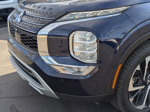 Used 2024 Mitsubishi Outlander SE image 11