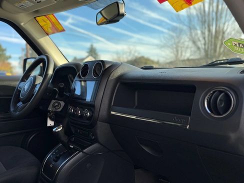 Used 2014 Jeep Patriot Sport w/ Power Value Group image 6
