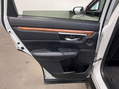 Used 2022 Honda CR-V Touring image 17
