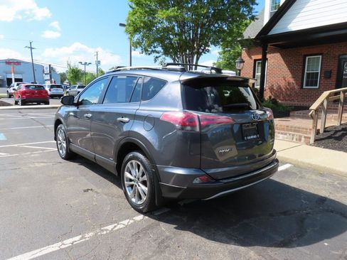 Used 2018 Toyota RAV4 Limited w/ Advanced Technology Package image 5