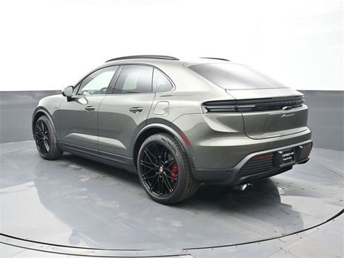 New 2025 Porsche Macan 4S Electric image 3