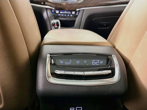 Used 2024 Cadillac XT6 Sport w/ Platinum Package AWD/4WD image 32