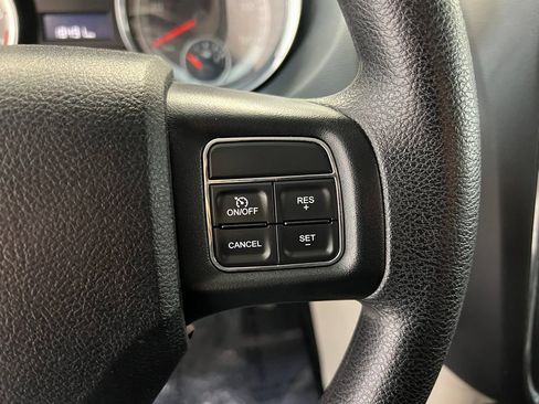 Used 2018 Dodge Grand Caravan SE w/ UConnect Hands-Free Group FWD image 21