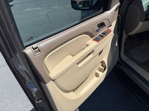 Used 2011 Chevrolet Tahoe LT RWD image 7