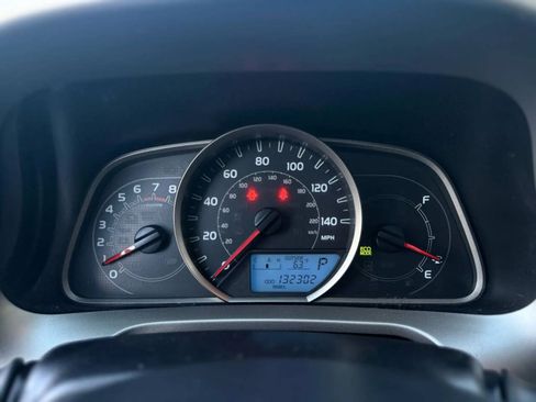 Used 2013 Toyota RAV4 XLE AWD/4WD image 17