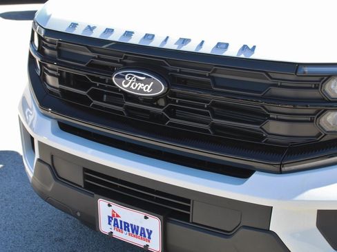 New 2025 Ford Expedition Max Active image 5