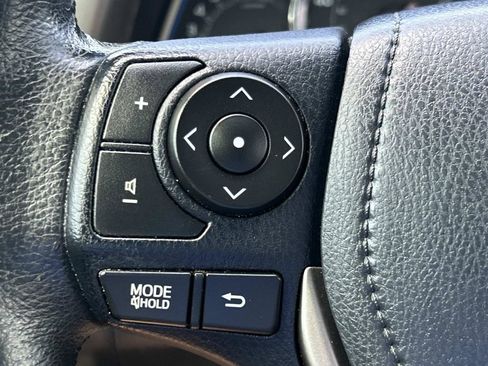 Used 2015 Toyota RAV4 Limited FWD image 27