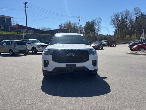 New 2026 Ford Explorer ST AWD/4WD image 2