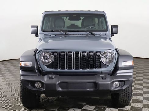 Used 2026 Jeep Wrangler Unlimited Sport AWD/4WD image 8