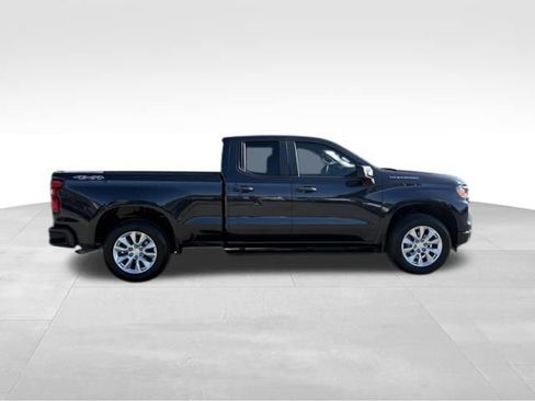 Used 2022 Chevrolet Silverado 1500 Custom image 4