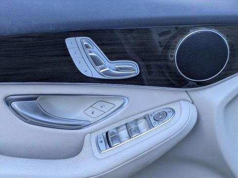 Used 2016 Mercedes-Benz GLC 300 image 12