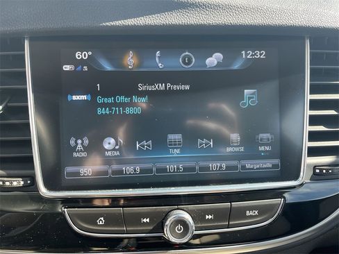 Used 2021 Buick Encore Preferred w/ Safety Package image 19