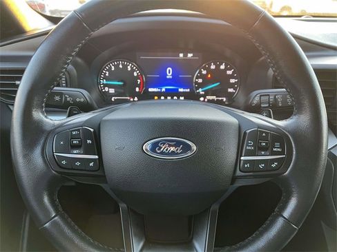 Certified 2020 Ford Explorer XLT w/ Class III Trailer Tow Package image 16