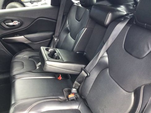 Used 2020 Jeep Cherokee Limited AWD/4WD image 41
