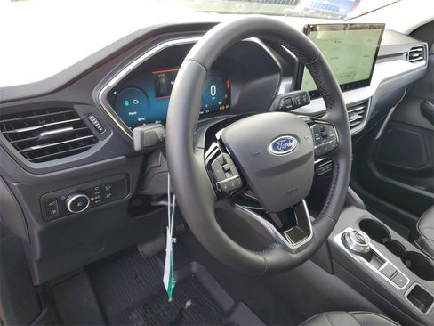 New 2026 Ford Escape SE w/ PHEV Premium Package image 9