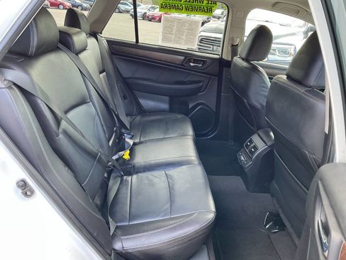Used 2018 Subaru Outback 2.5i Limited w/ Popular Package #2 image 32
