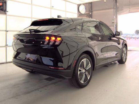 Used 2022 Ford Mustang Mach-E Select AWD/4WD image 4