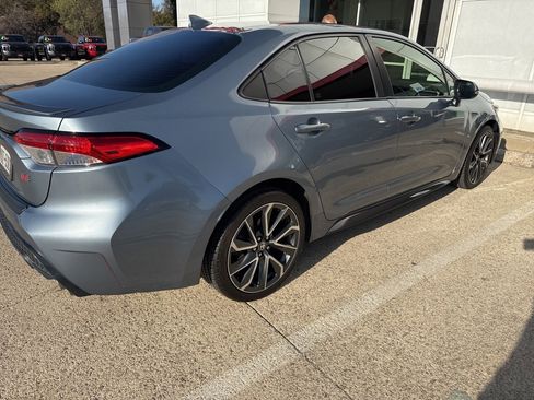 Used 2020 Toyota Corolla SE w/ Carpet Mat Package (TMS) image 3