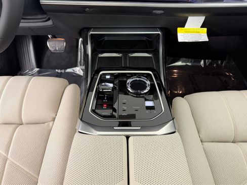 New 2026 BMW 750e xDrive w/ Executive Package image 14