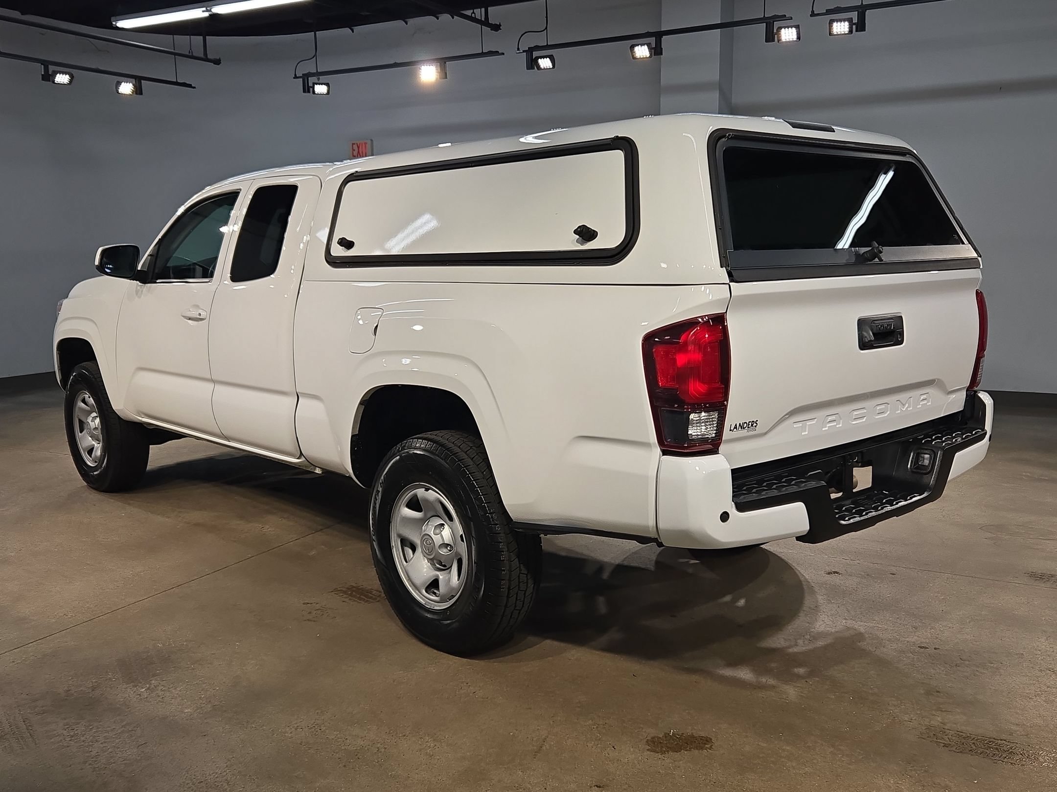 Used 2021 Toyota Tacoma SR RWD image 5