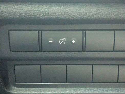 Used 2022 Mitsubishi Outlander SE image 24