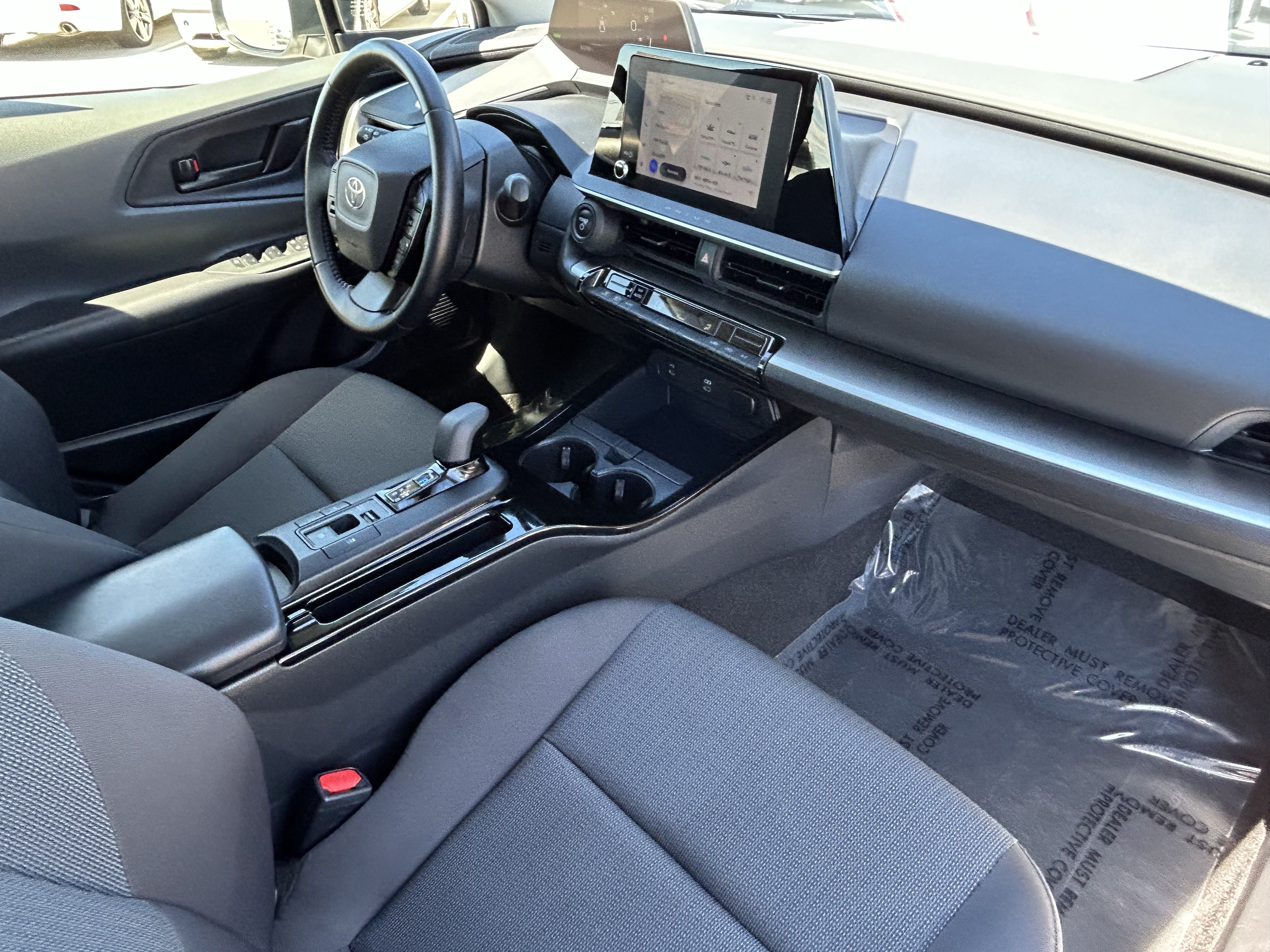 Certified 2025 Toyota Prius LE AWD/4WD image 9