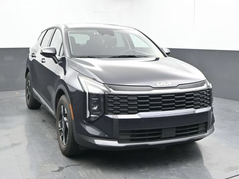 Used 2026 Kia Sportage LX FWD image 6