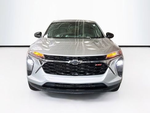 Used 2024 Chevrolet Trax RS FWD image 4