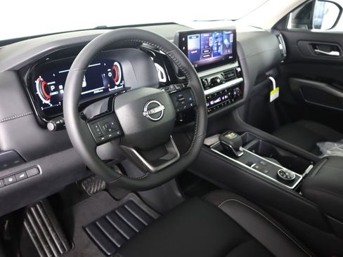 New 2026 Nissan Pathfinder SL AWD/4WD image 9
