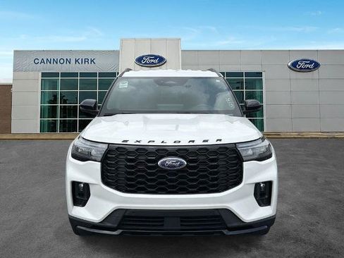 Certified 2025 Ford Explorer ST-Line AWD/4WD image 2