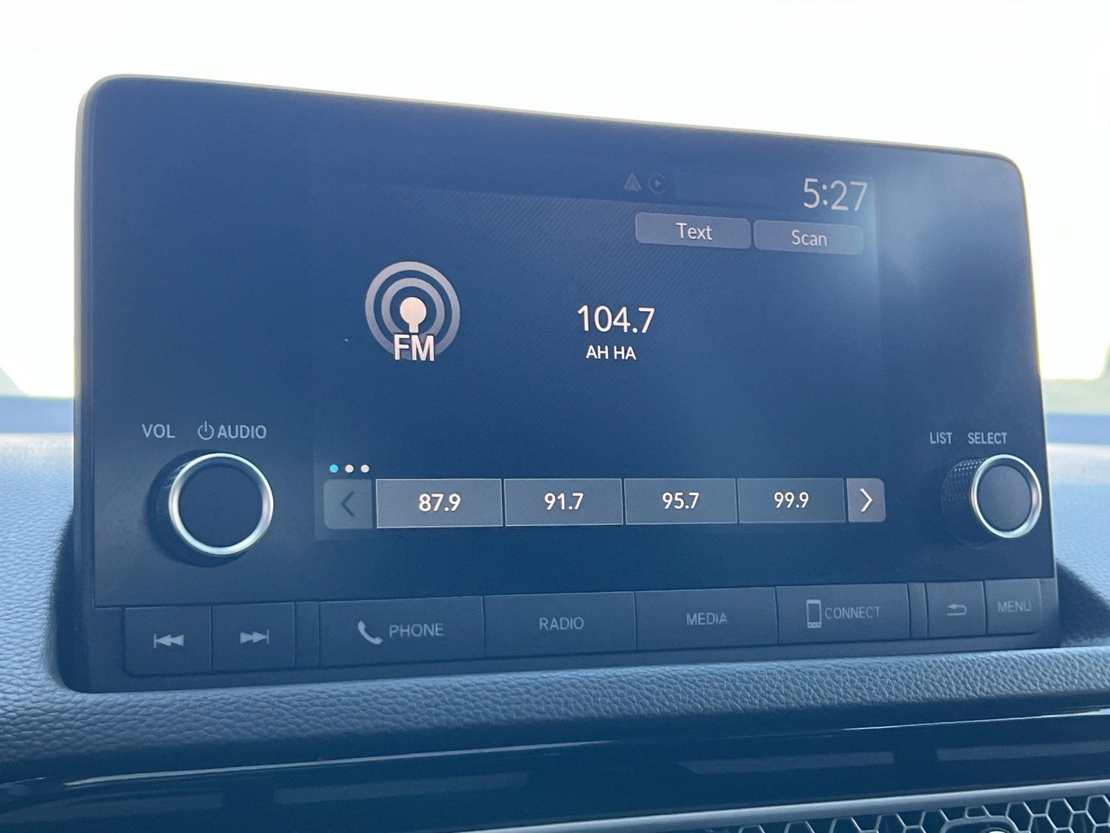 Used 2025 Honda Civic FWD Hybrid Sedan image 17