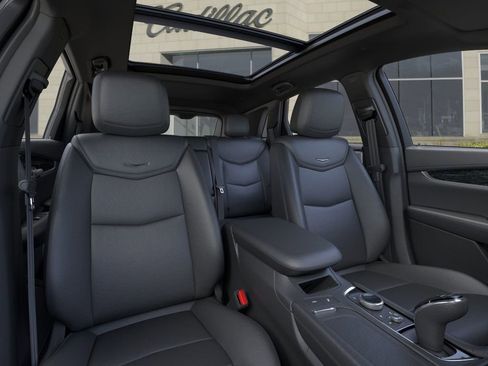 New 2025 Cadillac XT5 Premium Luxury w/ LPO, Floor Liner Package image 16