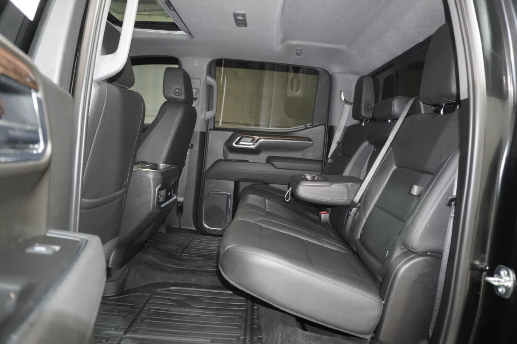 Used 2025 GMC Sierra 1500 Elevation w/ Elevation Premium Package AWD/4WD image 14