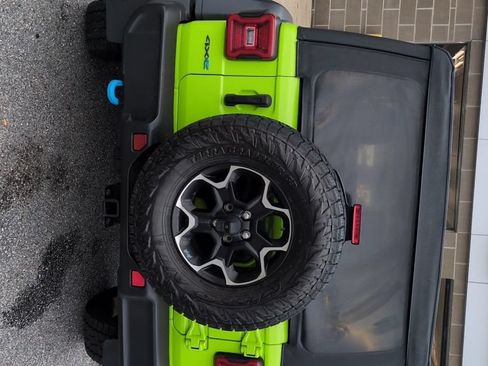 Used 2021 Jeep Wrangler Unlimited Rubicon 4xe w/ Cold Weather Group AWD/4WD image 6