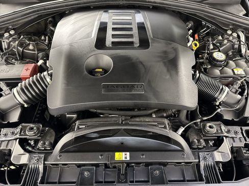 Used 2024 Jaguar F-PACE R-Dynamic S image 26