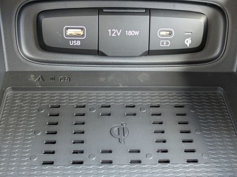 New 2026 Hyundai Venue SEL FWD image 25