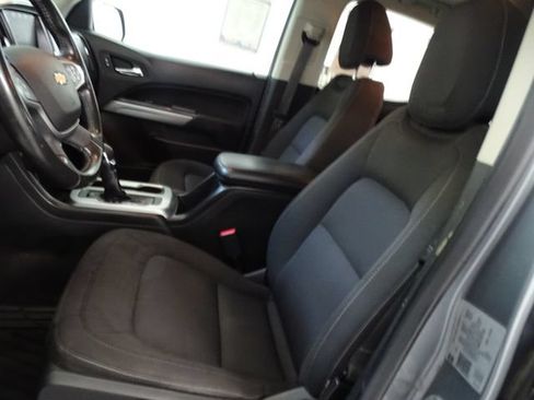 Used 2022 Chevrolet Colorado LT w/ LT Convenience Package AWD/4WD image 2